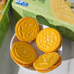 Oreo Spring Mushroom Flavor Sandwich Cookies 87g